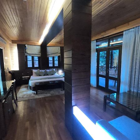 Aamby Valley City Lonavla Exterior foto A room at the hotel