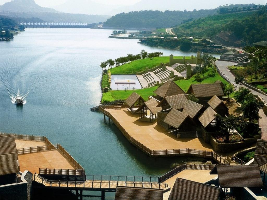 Aamby Valley City Lonavla Exterior foto View of the resort