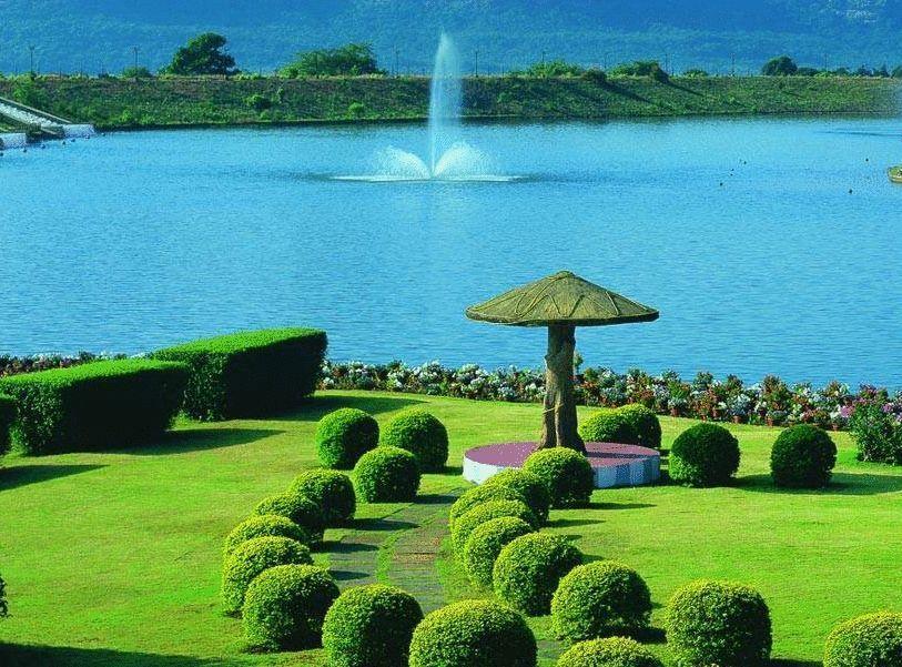 Aamby Valley City Lonavla Exterior foto View of the artificial lake